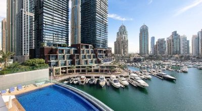 Pool Cayan Tower with Marina View